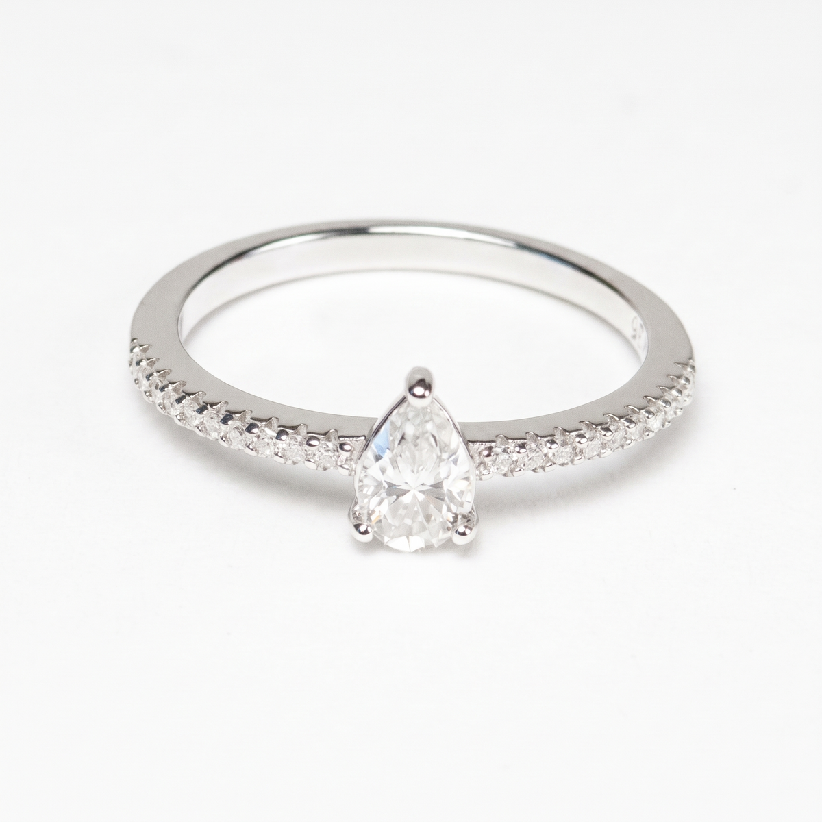 Moissanite Ring 05